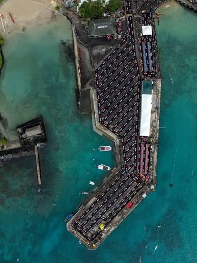La zona cambio sul molo di Kona